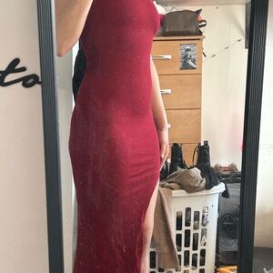 Elegant Red Sleeveless Dress